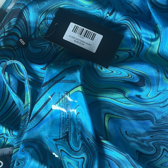 Ego official bikini set w matching skirt - Picture 3 of 5